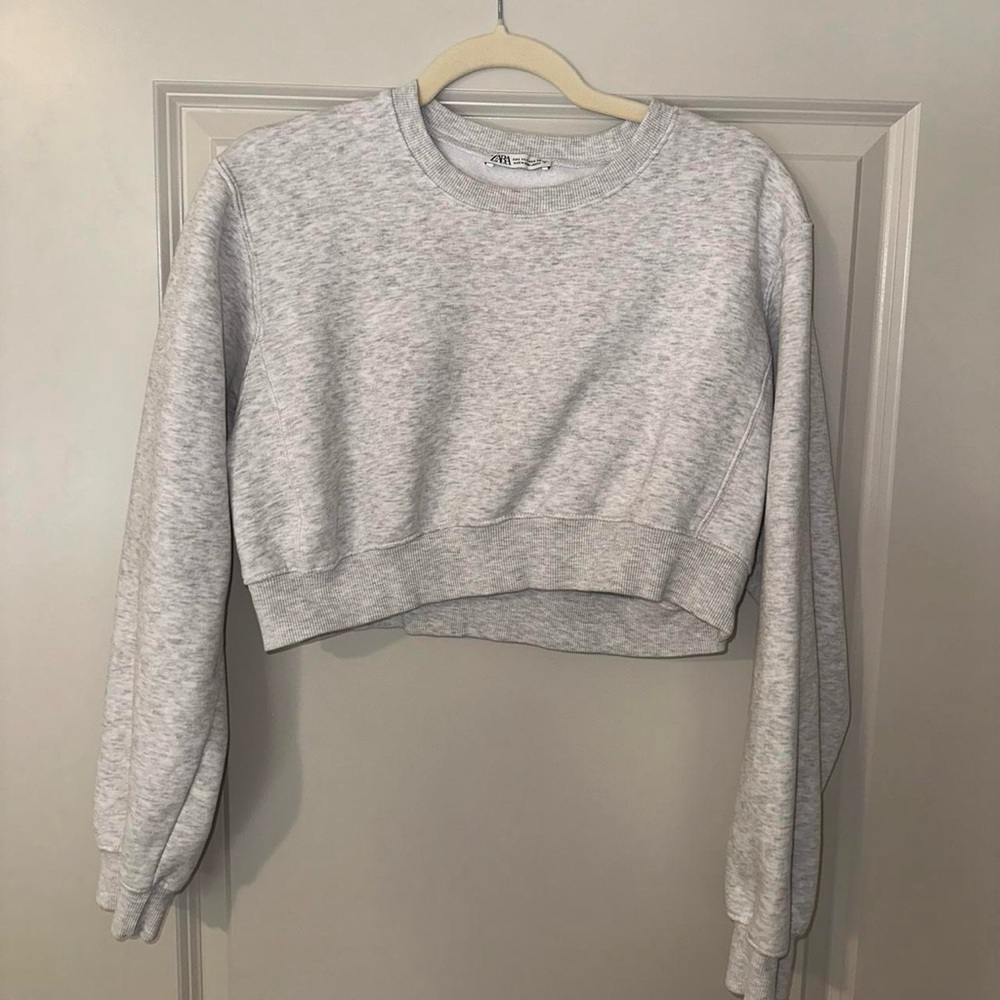 Zara Cropped Sweatshirt
